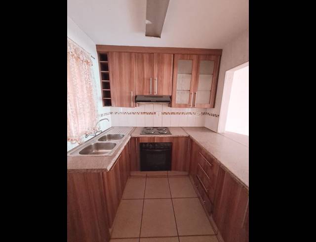 2 BEDROOM TOWNHOUSE FOR SALE IN DELVILLE